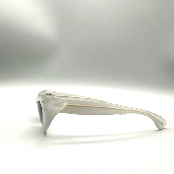 Ray-Ban Marcellina Cat Eye Sunglasses True Vintage Bausch & Lomb White